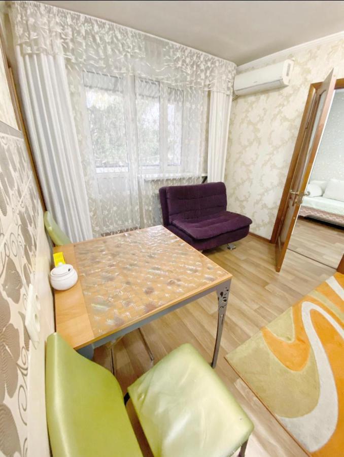 Apartments Ahmetova 4 21 Almaty Esterno foto